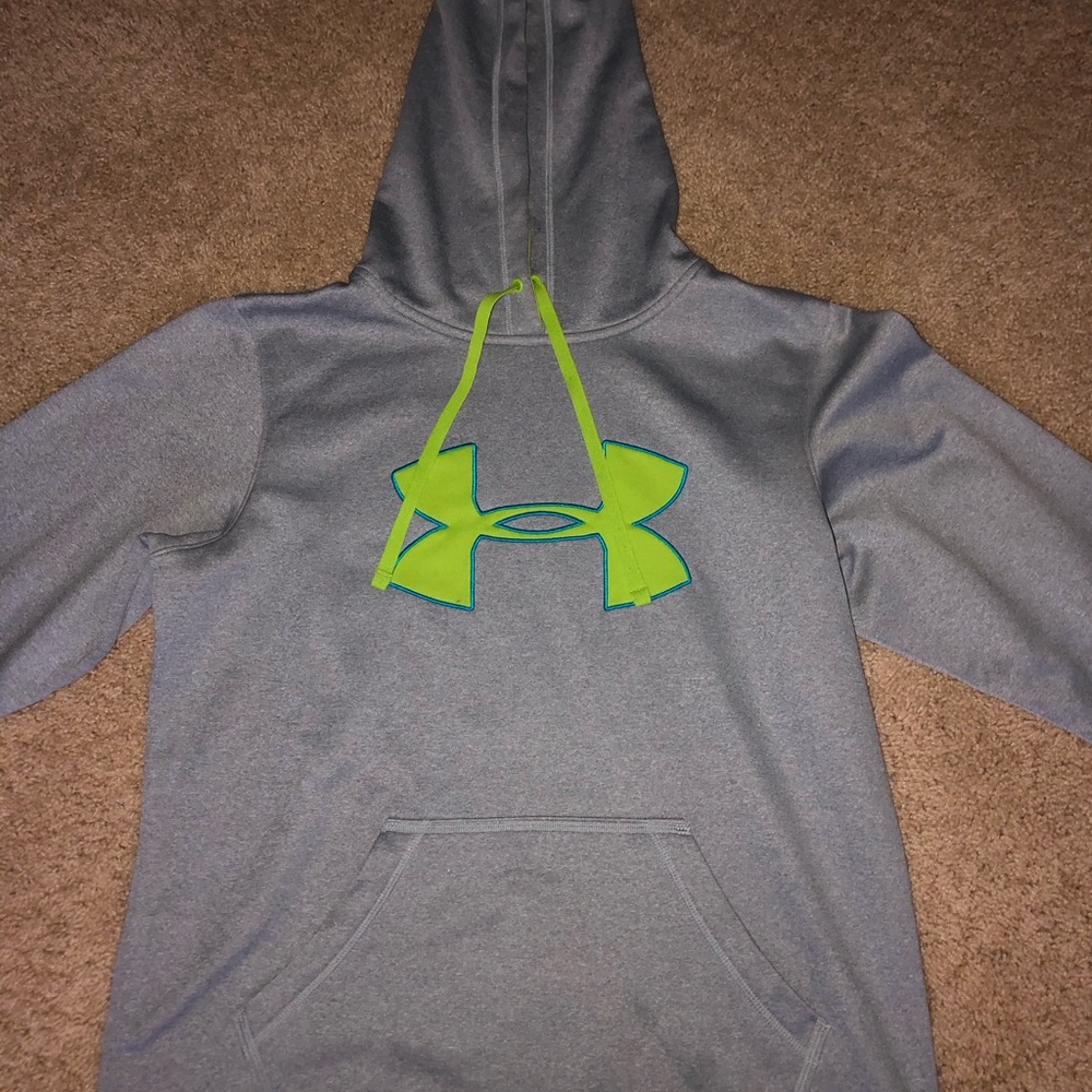 grey and green under armor sweatshirt